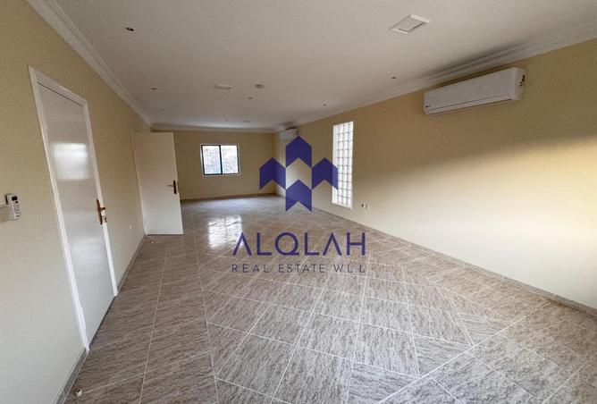 1000437 - Property Image 3