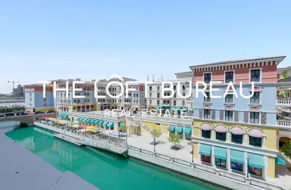 Apartment - 1 Bedroom - 2 Bathrooms for rent in Carnaval - Qanat Quartier - The Pearl Island - Doha