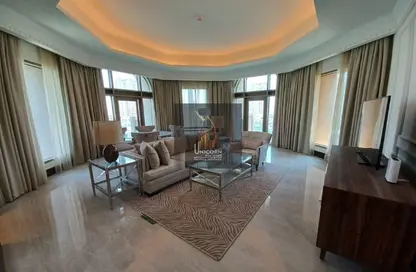 Apartment - 2 Bedrooms - 3 Bathrooms for rent in The St. Regis Marsa Arabia Island - Marsa Arabia - The Pearl Island - Doha