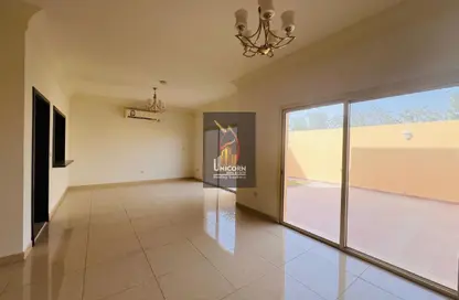 مجمع سكني - 4 غرف نوم - 5 حمامات للايجار في ابو سدرة - الريان - الدوحة