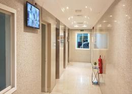 صورةردهة-ممر لـ: شقة - 2 غرف نوم - 2 حمامات للكراء في فريج بن محمود الشمالي - فريج بن محمود - الدوحة, صورة 1