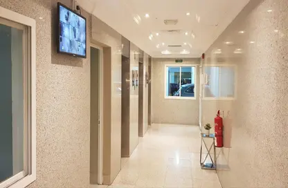 Apartment - 2 Bedrooms - 2 Bathrooms for rent in Anas Street - Fereej Bin Mahmoud North - Fereej Bin Mahmoud - Doha