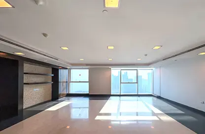 مساحات مكتبية - استوديو - 4 حمامات للايجار في برج وست باي - الخليج الجنوبي - الخليج الغربي - الدوحة