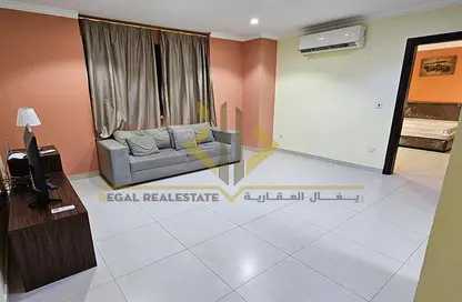 شقة - غرفة نوم - 2 حمامات للايجار في فريج عبد العزيز - الدوحة