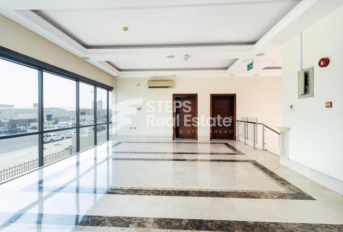 950085 - Property Image 3