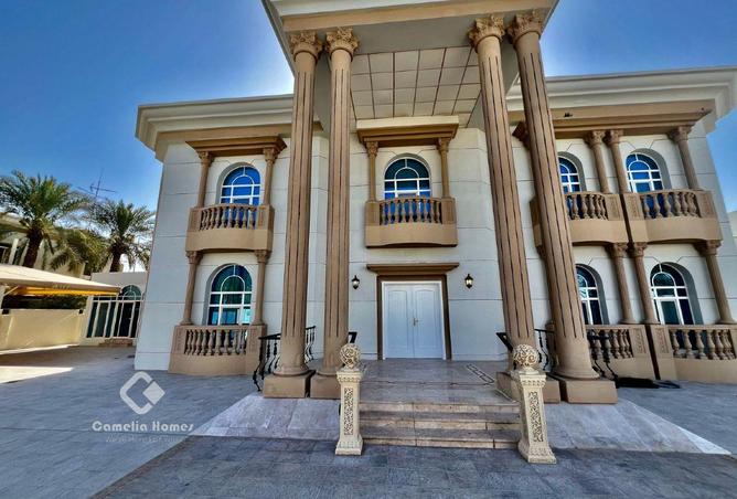 942111 - Property Image 2