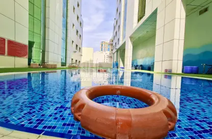 Apartment - 3 Bedrooms - 2 Bathrooms for rent in Al Bida'a Tower - Corniche Road - Corniche Road - Doha