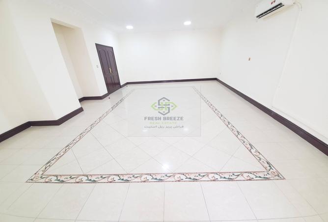 930674 - Property Image 2