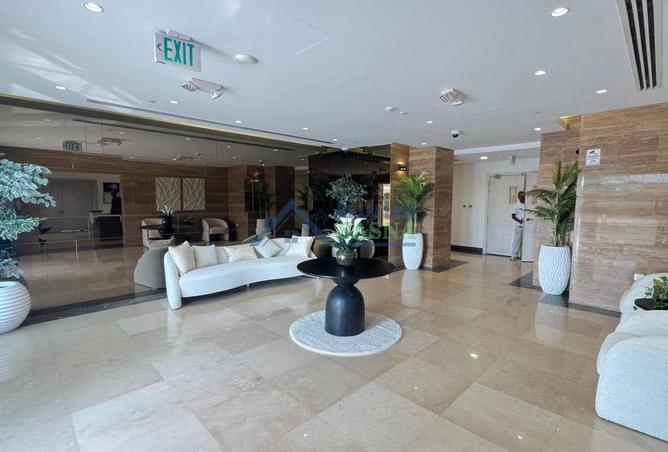 968987 - Property Image 2