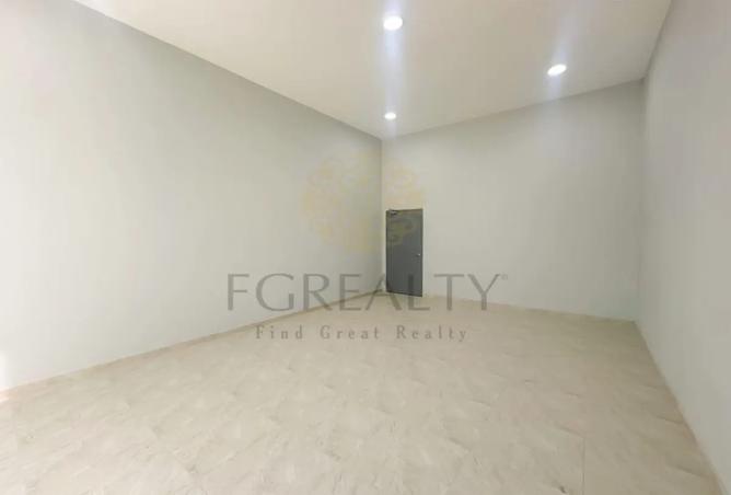 947178 - Property Image 2