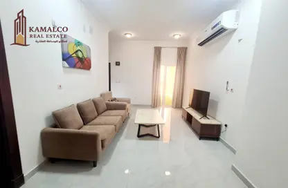 Apartment - 2 Bedrooms - 2 Bathrooms for rent in Al Mansoura - Al Mansoura - Doha