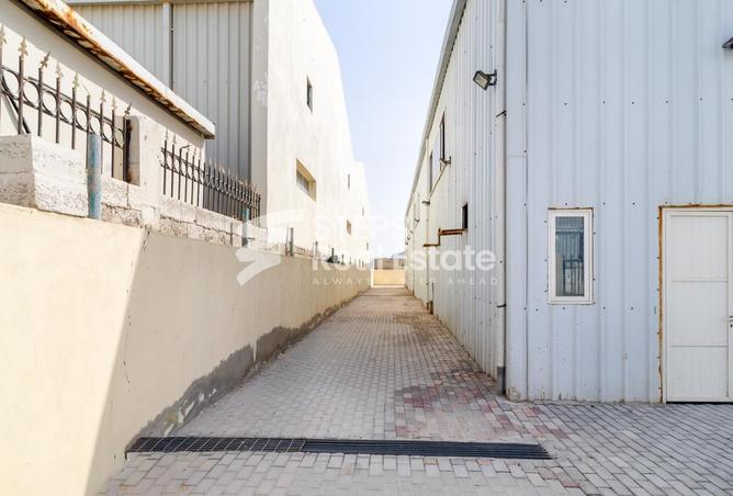 944052 - Property Image 3