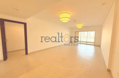 شقة - غرفة نوم - 2 حمامات للايجار في ابراج المتحدة - فيفا بحرية - جزيرة اللؤلؤة - الدوحة