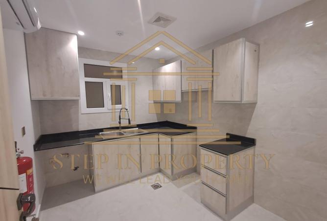 966810 - Property Image 2