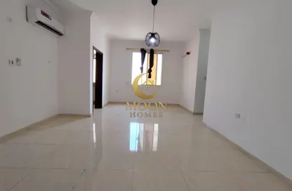 شقة - 2 غرف نوم - 2 حمامات للايجار في منتزه 7 - المنتزه - الدوحة