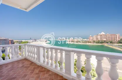 Apartment - 1 Bedroom - 2 Bathrooms for rent in Carnaval - Qanat Quartier - The Pearl Island - Doha
