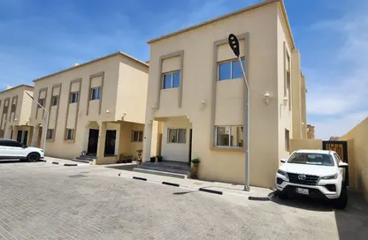 مجمع سكني - 6 غرف نوم - 4 حمامات للبيع في Al Sakhama - الدوحة