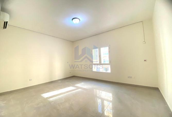 996767 - Property Image 2