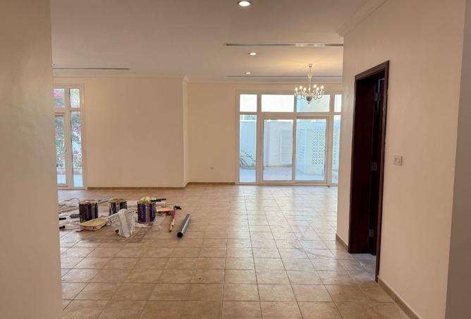 979939 - Property Image 3