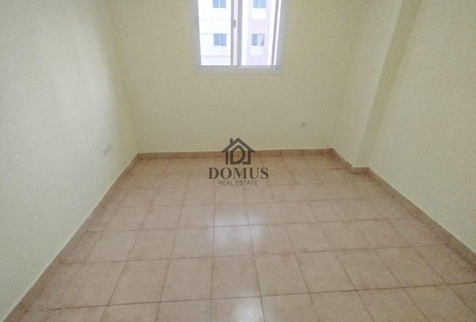 992549 - Property Image 2