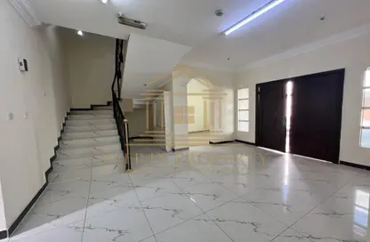 فيلا - 5 غرف نوم - 4 حمامات للايجار في فلل عين خالد - عين خالد - الدوحة