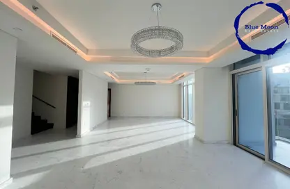 Apartment - 4 Bedrooms - 5 Bathrooms for rent in Gewan Island - The Pearl Island - Doha