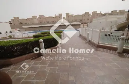 فيلا - 3 غرف نوم - 4 حمامات للايجار في شارع ام السنيم - عين خالد - الدوحة