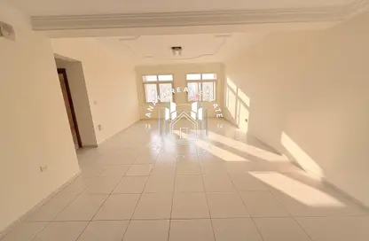 Apartment - 3 Bedrooms - 3 Bathrooms for rent in Al Sadd Road - Al Sadd - Doha
