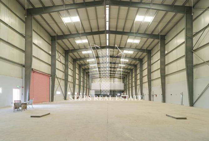 Warehouse - Studio - 1 Bathroom for rent in Industrial Area 4 - Industrial Area - Industrial Area - Doha