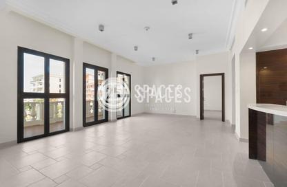 Apartment - 2 Bedrooms - 3 Bathrooms for rent in Carnaval - Qanat Quartier - The Pearl Island - Doha