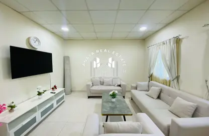 Apartment - 2 Bedrooms - 2 Bathrooms for rent in Al Sadd Road - Al Sadd - Doha