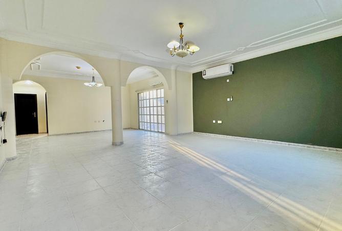 953279 - Property Image 3