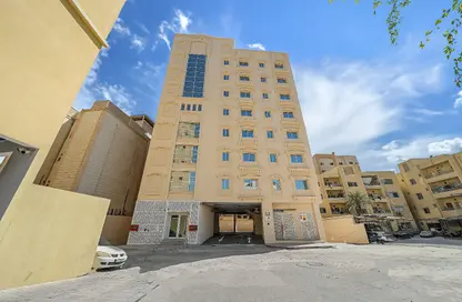 Apartment - 2 Bedrooms - 2 Bathrooms for rent in Al Sadd - Doha