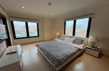 Apartment - 2 Bedrooms - 3 Bathrooms for rent in One Porto Arabia - Porto Arabia - The Pearl Island - Doha