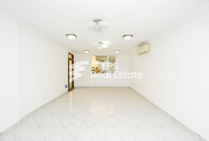 Villa - 6 Bedrooms - 6 Bathrooms for rent in Street 871 - Al Duhail South - Al Duhail - Doha