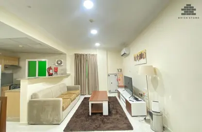 Apartment - 1 Bedroom - 1 Bathroom for rent in Umm Ghwailina Comm - Umm Ghuwalina - Umm Ghuwailina - Doha
