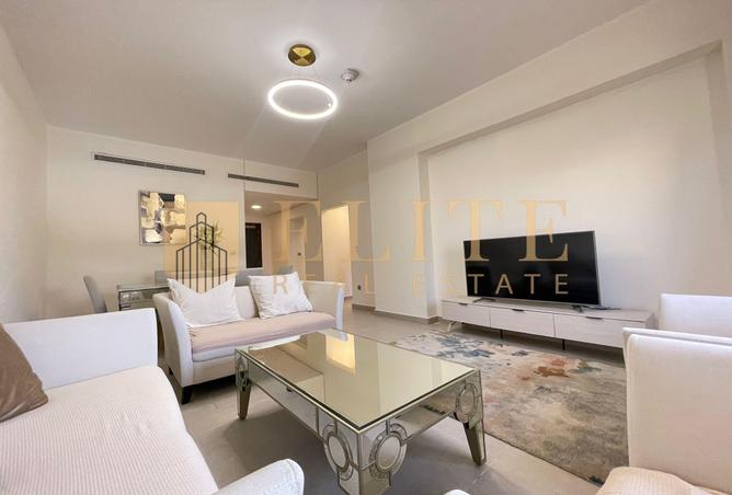 988103 - Property Image 2