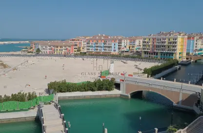 Apartment - 3 Bedrooms - 4 Bathrooms for sale in Carnaval - Qanat Quartier - The Pearl Island - Doha