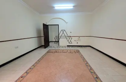 شقة - 3 غرف نوم - 2 حمامات للايجار في شارع المطار القديم - طريق المطار القديم - الدوحة