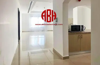 Kitchen image for: Apartment - 1 Bedroom - 2 Bathrooms for sale in East Porto Drive - Porto Arabia - The Pearl Island - Doha, Image 1