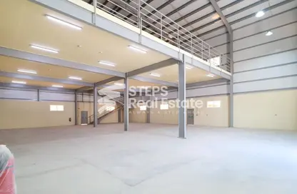 Warehouse - Studio - 6 Bathrooms for rent in East Industrial Street - Birkat Al Awamer - Al Wakra