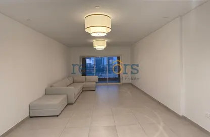 Apartment - 1 Bedroom - 2 Bathrooms for rent in Al Mutahidah Tower - Viva Bahriyah - The Pearl Island - Doha
