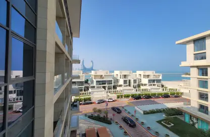 Apartment - 2 Bedrooms - 4 Bathrooms for rent in Crystal Residence - Gewan Island - The Pearl Island - Doha