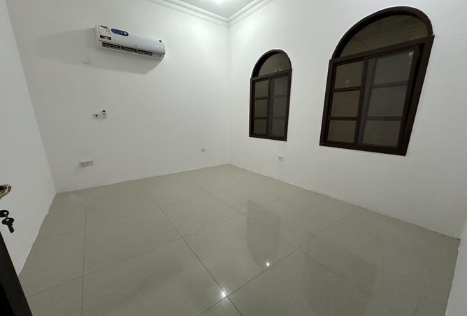 988093 - Property Image 2