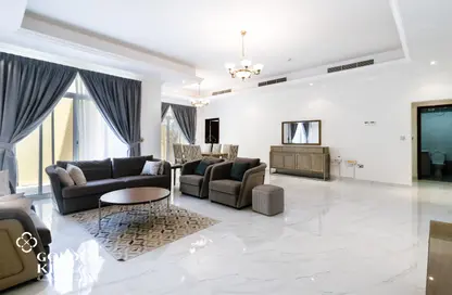 مجمع سكني - 4 غرف نوم - 5 حمامات للايجار في شارع الوعب - الوعب - الدوحة