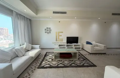 Apartment - 2 Bedrooms - 3 Bathrooms for rent in East Porto Drive - Porto Arabia - The Pearl Island - Doha