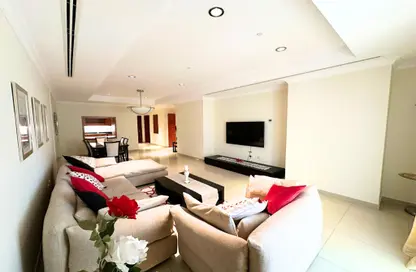 Apartment - 2 Bedrooms - 3 Bathrooms for sale in East Porto Drive - Porto Arabia - The Pearl Island - Doha