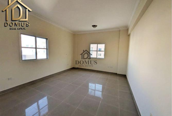 942281 - Property Image 2