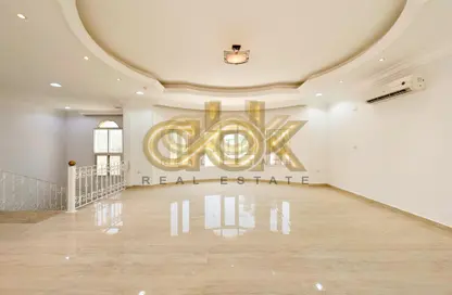 Villa - Studio - 7+ Bathrooms for rent in Onaiza - Onaiza - Doha