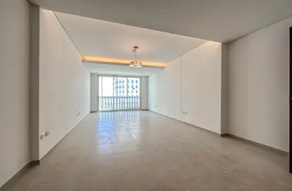 Apartment - 2 Bedrooms - 3 Bathrooms for rent in Viva West - Viva Bahriyah - The Pearl Island - Doha